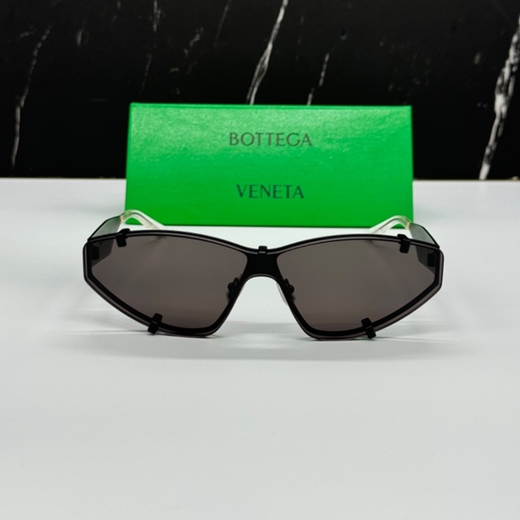 NEW BV1165S 002 BOTTEGA VENETA BLACK WOMEN BOTTEGA VENETA SUNGLASSES - Picture 3 of 12